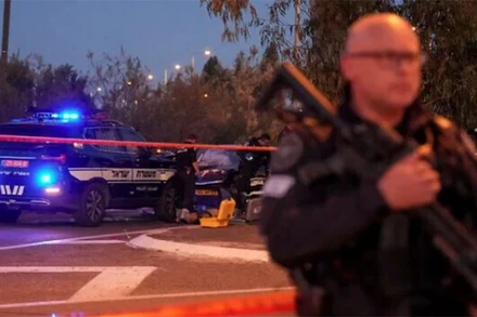 Cảnh sát Israel tại hiện trường vụ việc. (Nguồn: AP)