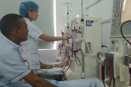 Lọc máu nhân tạo tại Bệnh viện C Thái Nguyên.