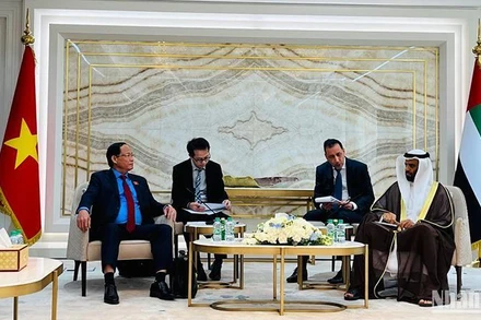 Thượng tướng, Phó Chủ tịch Quốc hội Trần Quang Phương hội đàm với Phó Chủ tịch thứ nhất Quốc hội UAE.