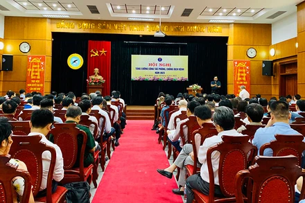 Toàn cảnh hội nghị.