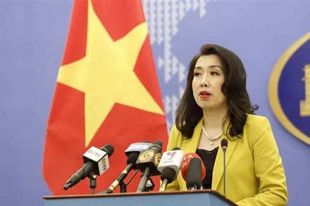 Người Phát ngôn Bộ Ngoại giao Lê Thị Thu Hằng trả lời câu hỏi của các cơ quan báo chí trong nước và quốc tế. (Ảnh: TTXVN)