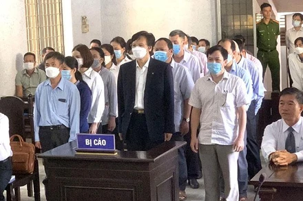 Các bị cáo tại phiên tòa.