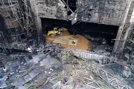 Hiện trường vụ tấn công khủng bố tại nhà hát Crocus City Hall ở Moskva, Nga, ngày 26/3/2024. (Ảnh: AFP/TTXVN)