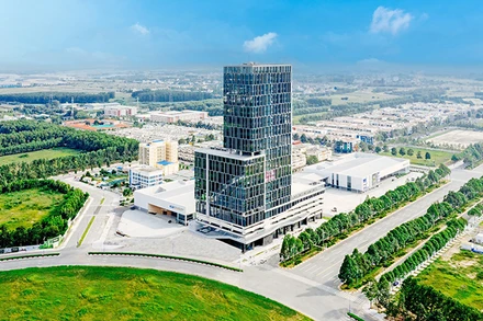 Một góc Tổ hợp Văn phòng - Hội nghị - Thương mại WTC Tower tại Bình Dương.