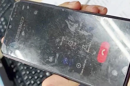 Một cuộc gọi của các đối tượng lừa phụ huynh thông báo việc con của họ đang cấp cứu tại bệnh viện. 