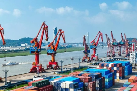 Ảnh minh họa: Một góc cảng Ninh Ba-Chu Sơn ở tỉnh Chiết Giang, Trung Quốc. (Ảnh: Tân Hoa Xã)