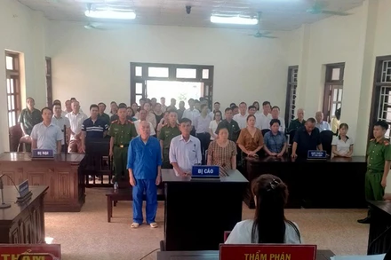 Quang cảnh phiên tòa sơ thẩm.