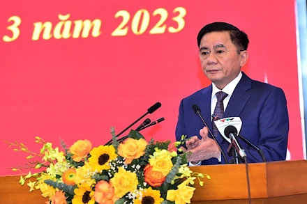 Đồng chí Trần Cẩm Tú phát biểu chỉ đạo Hội nghị.