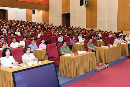 Các đại biểu tham dự hội nghị.