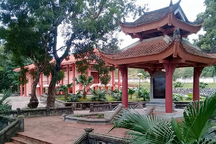 Nhà bia Khu di tích Ban Thường vụ Quốc hội tại xã Trung Yên, huyện Sơn Dương, tỉnh Tuyên Quang. 