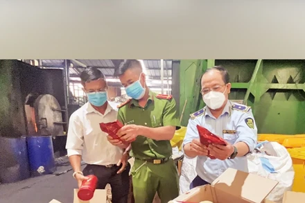 Bản tin thời sự sáng 15/5/2025: Thủ tướng chỉ đạo mở đợt cao điểm truy quét buôn lậu, hàng giả, vi phạm sở hữu trí tuệ từ 15/5 đến 15/6