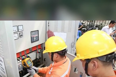 Bản tin thời sự sáng 10.5: Từ 10/5, giá điện tăng lên mức hơn 2.200 đồng / kWh