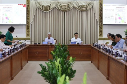 Quang cảnh cuộc họp.