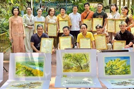 Các tác phẩm ký họa trong khuôn khổ Lễ hội "Tam Kỳ - Mùa hoa sưa năm 2025" (Quảng Nam).