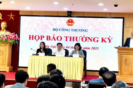 Buổi họp báo thường kỳ Bộ Công Thương. (Ảnh: Kim Dung)
