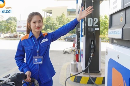 Thông tư 18/2025/TT-BCT: Sửa đổi, bổ sung, bãi bỏ một số quy định về kinh doanh xăng dầu