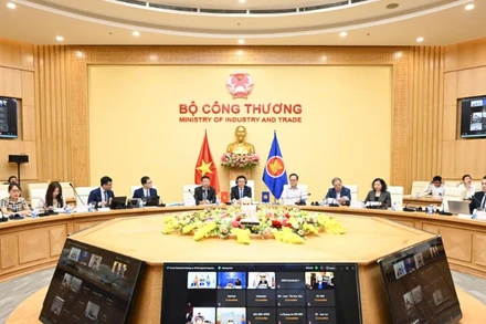 Hội nghị Bộ trưởng Kinh tế ASEAN đặc biệt lần thứ hai về đàm phán nâng cấp Hiệp định Thương mại Hàng hóa ASEAN (ATIGA) đã diễn ra theo hình thức trực tuyến.