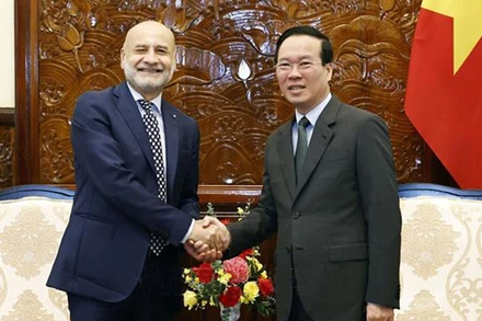 Chủ tịch nước Võ Văn Thưởng tiếp Đại sứ Italia Antonio Alessandro. (Ảnh: TTXVN)