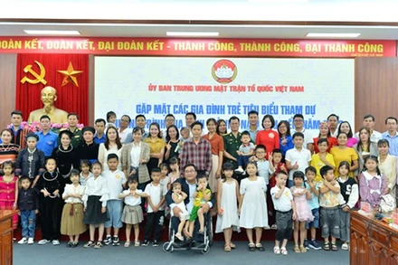 Quang cảnh buổi gặp mặt. (Ảnh MINH HƯƠNG)