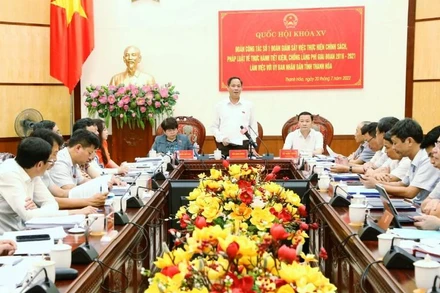 Toàn cảnh buổi làm việc.