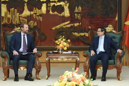 Thủ tướng Phạm Minh Chính tiếp ông Nate Franklin, Chủ tịch Tập đoàn Pacifico Energy (PE). (Ảnh; TRẦN HẢI)