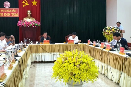 Quang cảnh buổi làm việc.