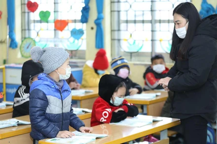 Giờ lên lớp của giáo viên và học sinh lớp 2A2, Trường tiểu học Quảng Lạc, thành phố Lạng Sơn, tỉnh Lạng Sơn.