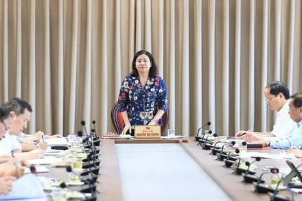 Phó Bí thư Thường trực Thành ủy Hà Nội Nguyễn Thị Tuyến phát biểu tại hội nghị.