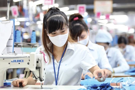 Doanh nghiệp dệt may gặp khó khăn do thiếu đơn hàng.