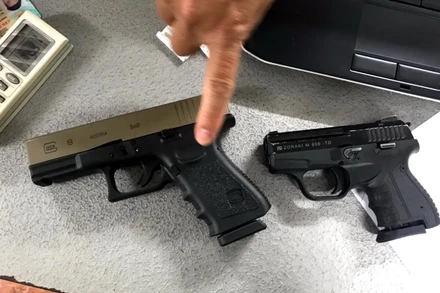 Thu giữ súng nhóm đối tượng sử dụng để bắn nhau.