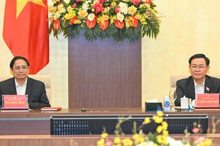 Thủ tướng Phạm Minh Chính và Chủ tịch Quốc hội Vương Đình Huệ tại buổi làm việc.