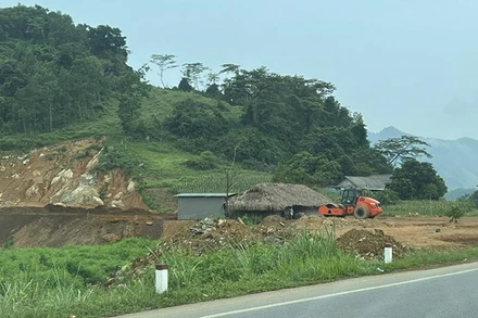 Một khu vực đang san ủi tại xã Quảng Chu. 