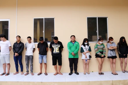 10 đối tượng bị bắt giữ.