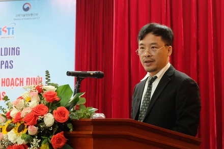 GS, TS Lê Trường Giang, Phó Chủ tịch Viện Hàn lâm Khoa học và Công nghệ Việt Nam phát biểu tại sự kiện.