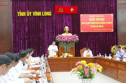 Bí thư tỉnh ủy Vĩnh Long kiêm Trưởng Ban Chỉ đạo phòng, chống tham nhũng, tiêu cực tỉnh Bùi Văn Nghiêm phát biểu chỉ đạo. 