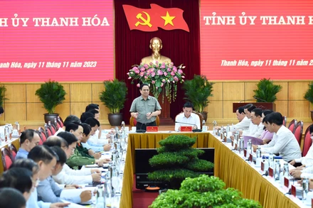 Quang cảnh buổi làm việc.