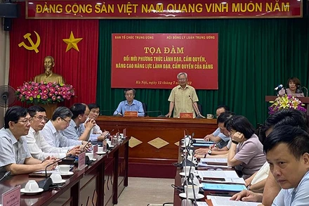 Quang cảnh buổi tọa đàm.