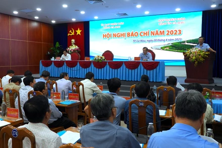 Đông đảo cơ quan truyền thông, báo chí tham dự Hội nghị báo chí năm 2023 tại Cà Mau chiều 20/4. 