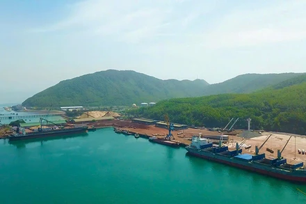 Cảng Vũng Áng (Hà Tĩnh), con đường ra biển ngắn nhất của nước bạn Lào.