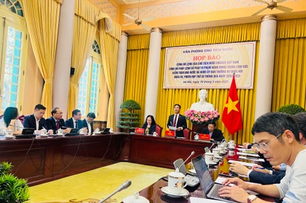 Quang cảnh buổi họp báo.