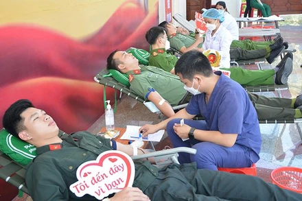 Qua ngày hội đã thu gần 150 đơn vị máu.