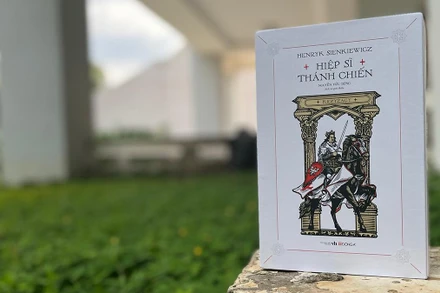 Bìa bộ tiểu thuyết lịch sử “Hiệp sĩ Thánh chiến” của văn hào Henryk Sienkiewicz.