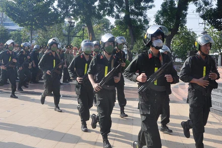 Lực lượng Cơ động, Công an Tiền Giang xuất quân tấn công, trấn áp tội phạm.