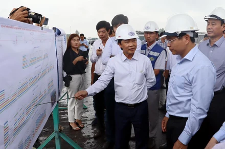 Bộ trưởng Giao thông vận tải Nguyễn Văn Thắng kiểm tra cao tốc Phan Thiết – Dầu Giây, đoạn qua địa bàn tỉnh Đồng Nai.