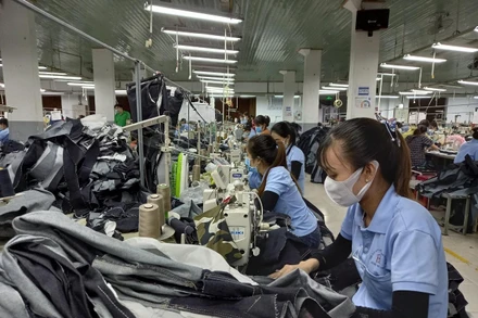 UBND tỉnh Phú Yên yêu cầu người sử dụng lao động thực hiện chi trả cho người lao động trong 2 ngày làm việc kể từ ngày nhận được kinh phí hỗ trợ của cơ quan nhà nước.