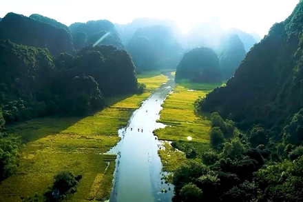 Quần thể di sản thiên nhiên Tràng An.