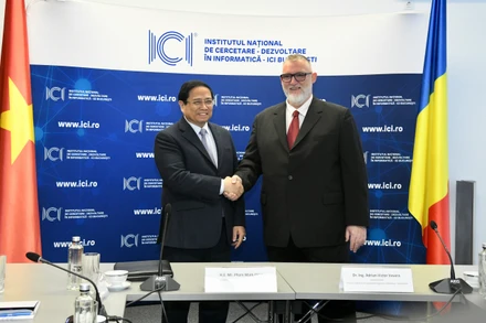 Thủ tướng Phạm Minh Chính và Tổng Giám đốc ICI Adrian Victor Vevera.