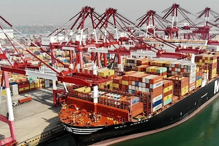 Cảng hàng hóa Thanh Đảo, tỉnh Sơn Đông, Trung Quốc. (Ảnh: THX/TTXVN) 