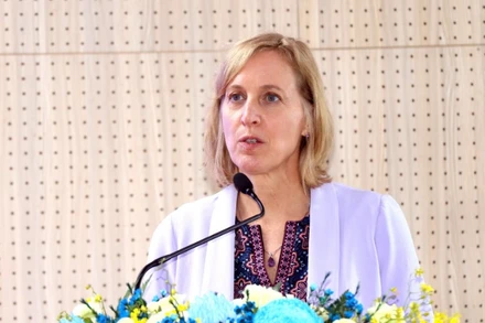 Bà Susan Burns, Tổng lãnh sự Hoa Kỳ tại Thành phố Hồ Chí Minh phát biểu tại sự kiện.
