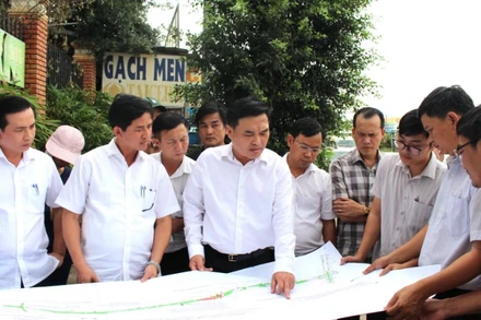 Lãnh đạo Thành ủy, Ủy ban nhân dân thành phố Biên Hòa liên tục kiểm tra tiến độ hiện trường giải phóng mặt bằng cao tốc Biên Hòa-Vũng Tàu, đoạn qua địa bàn Phước Tân.